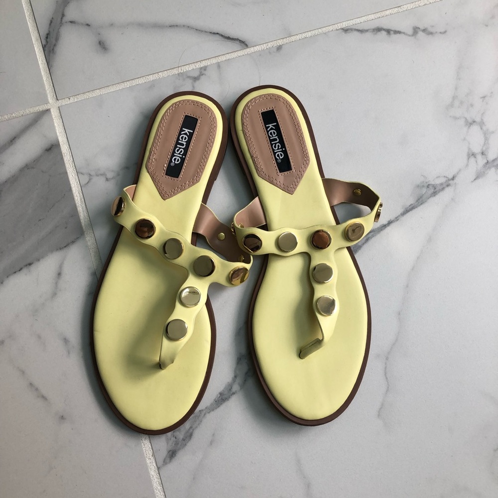 New Size 8 Yellow Gold Detail Kensie Thong Slide Sandals Flips Flops